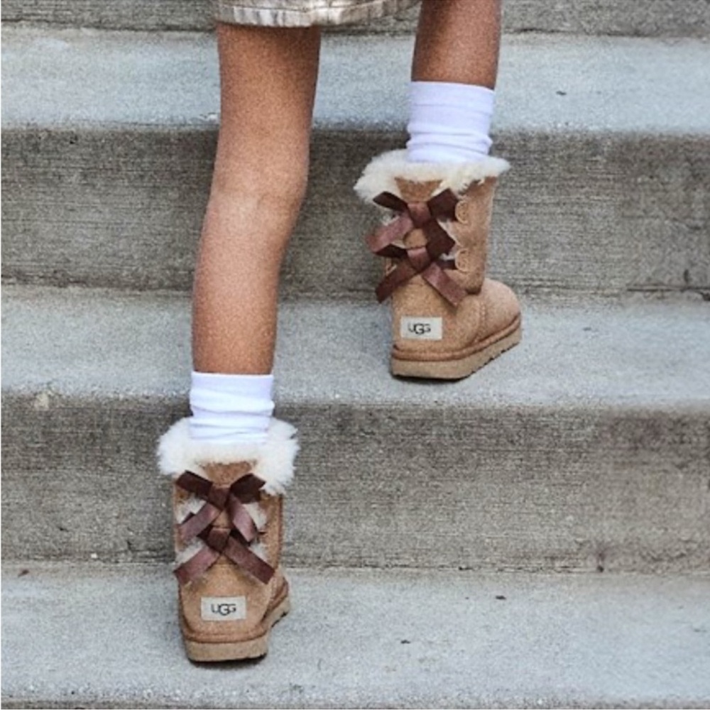 UGG Chestnut Bailey Bow Women’s 7 - Picture 12 of 12